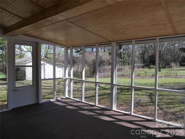 220 N Russell Street, Troy, NC 27371