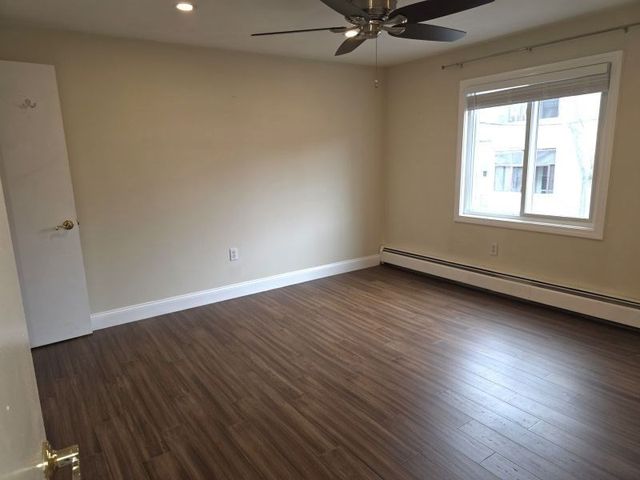 70 Mudge St 12, Lynn, MA 01902