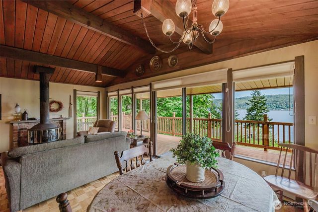 30 NE Alta Vista Drive, Belfair, WA 98528