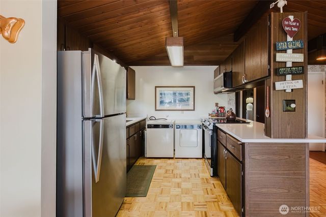 30 NE Alta Vista Drive, Belfair, WA 98528