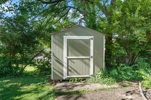 2009 Dellwood Drive, Lexington, KY 40503