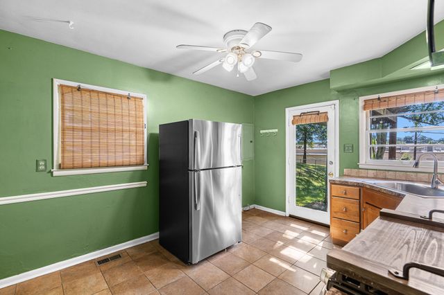 2009 Dellwood Drive, Lexington, KY 40503