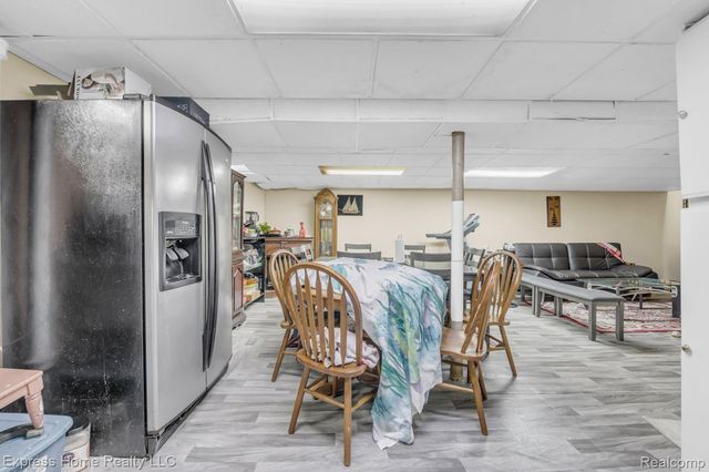 2338 Marlow Drive, Warren, MI 48092