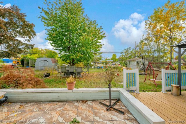 2338 Marlow Drive, Warren, MI 48092
