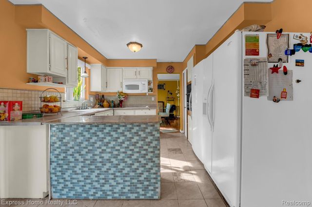2338 Marlow Drive, Warren, MI 48092