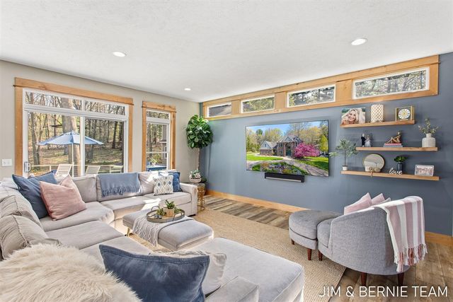 6427 Sand Castle View, Holland, MI 49423