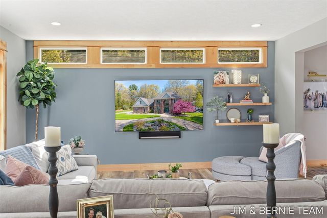 6427 Sand Castle View, Holland, MI 49423