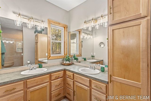 6427 Sand Castle View, Holland, MI 49423