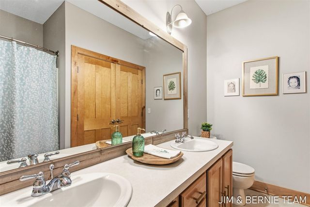 6427 Sand Castle View, Holland, MI 49423