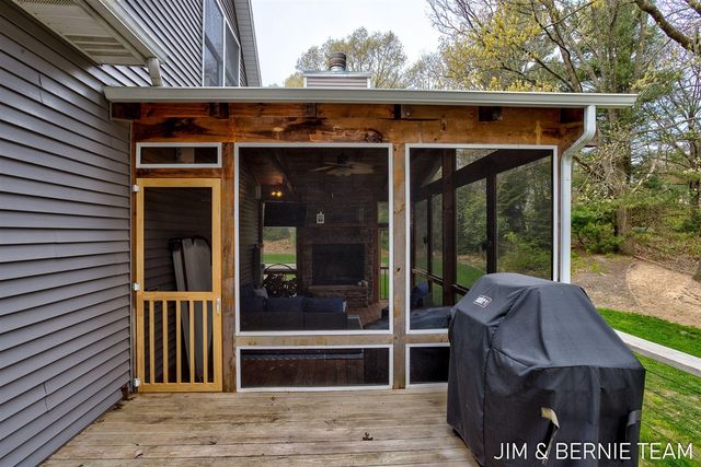 6427 Sand Castle View, Holland, MI 49423