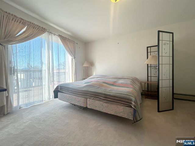 525 Stuyvesant Avenue, Lyndhurst, NJ 07071