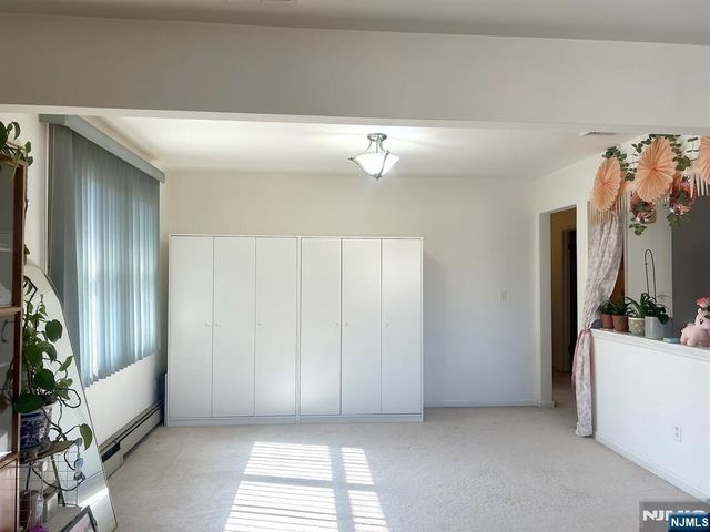 525 Stuyvesant Avenue, Lyndhurst, NJ 07071