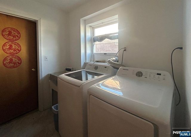 525 Stuyvesant Avenue, Lyndhurst, NJ 07071