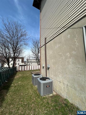 525 Stuyvesant Avenue, Lyndhurst, NJ 07071