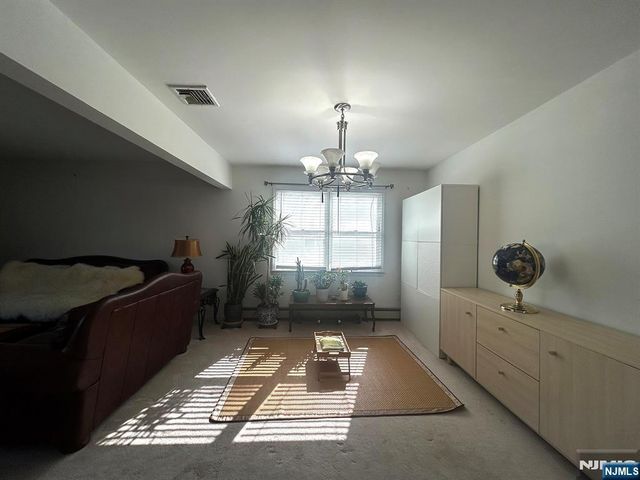 525 Stuyvesant Avenue, Lyndhurst, NJ 07071