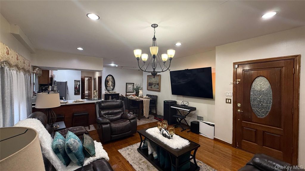 11412 142nd Street, South Ozone Park, NY 11436 — photo 5
