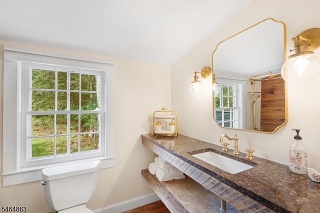37 W Main St, Mendham Twp., NJ 07945