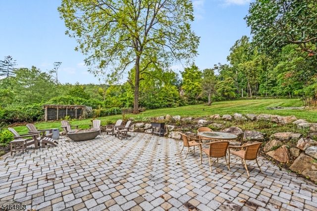 37 W Main St, Mendham Twp., NJ 07945