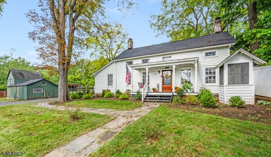 37 W Main St, Mendham Twp., NJ 07945
