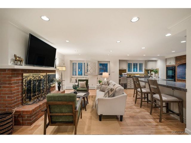 11954 W Applewood Knolls Dr, Lakewood, CO 80215