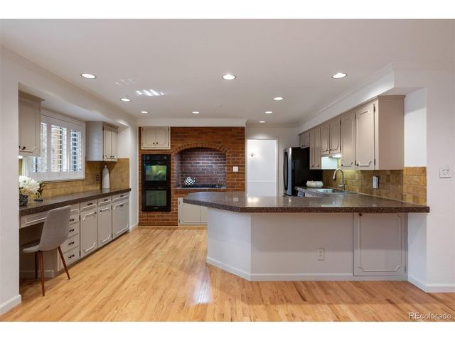 11954 W Applewood Knolls Dr, Lakewood, CO 80215