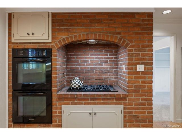 11954 W Applewood Knolls Dr, Lakewood, CO 80215