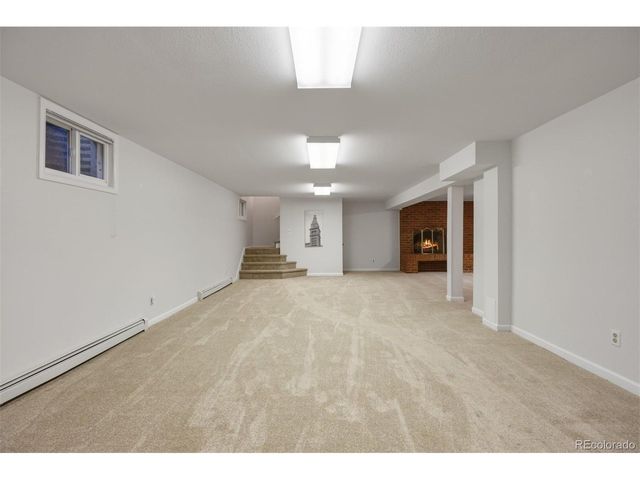 11954 W Applewood Knolls Dr, Lakewood, CO 80215