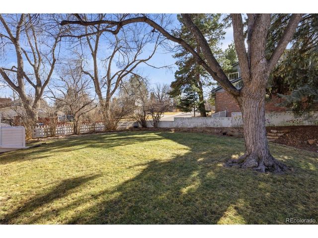 11954 W Applewood Knolls Dr, Lakewood, CO 80215