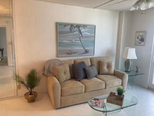 336 N Birch Road 6d, Fort Lauderdale, FL 33304
