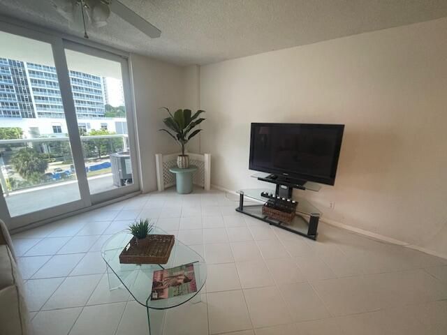 336 N Birch Road 6d, Fort Lauderdale, FL 33304
