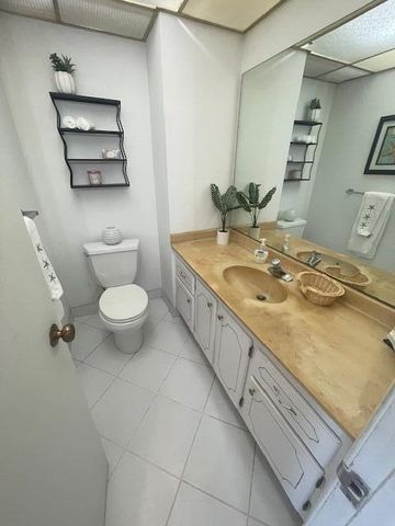 336 N Birch Road 6d, Fort Lauderdale, FL 33304