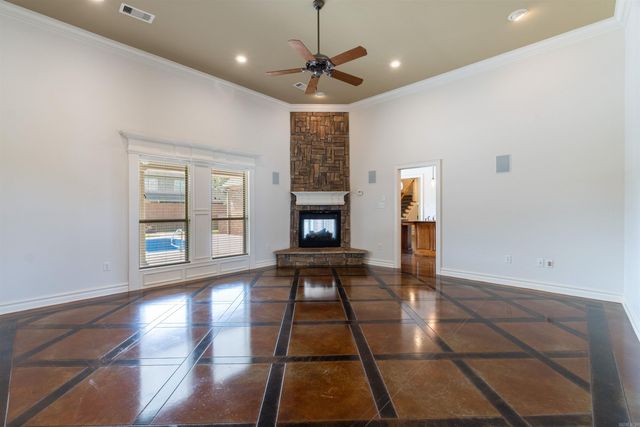 5215 Bay Town Drive, Conway, AR 72034