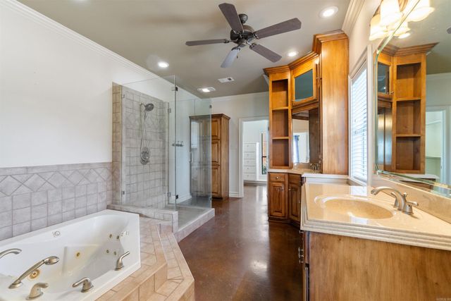 5215 Bay Town Drive, Conway, AR 72034