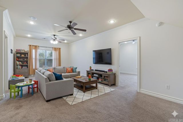 5215 Bay Town Drive, Conway, AR 72034