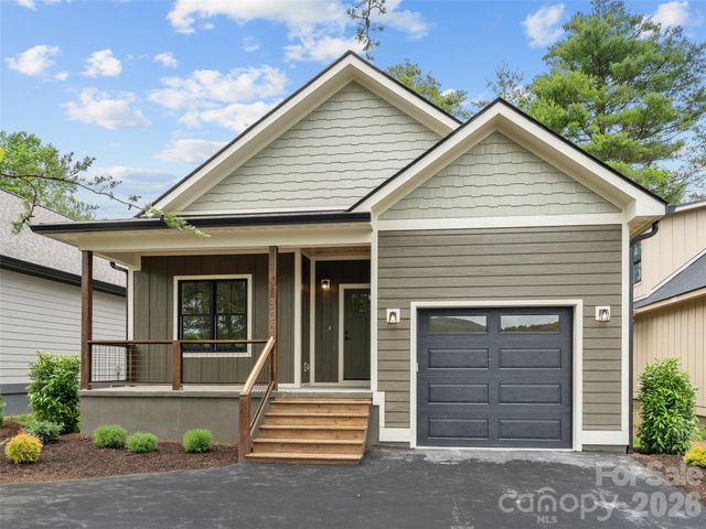 306 Gallimore Road, Brevard, NC 28712