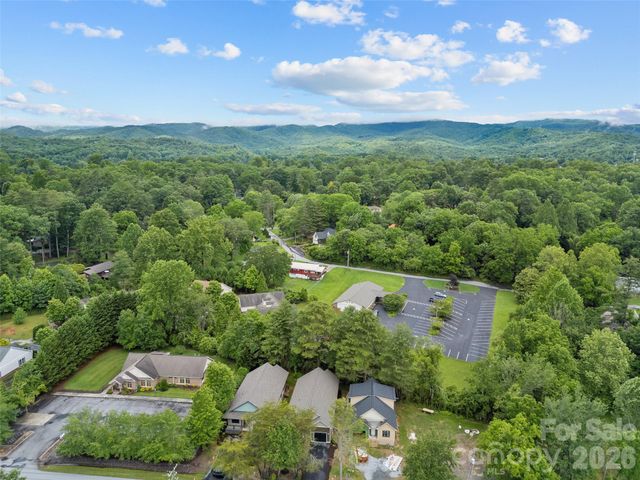 306 Gallimore Road, Brevard, NC 28712