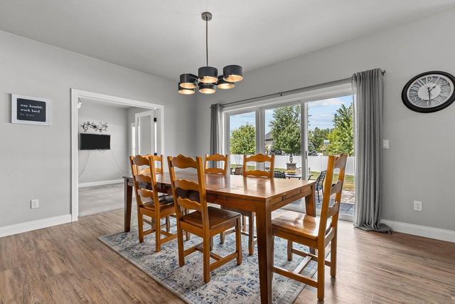 3635 GOLDEN HILL COURT, Appleton, WI 54913