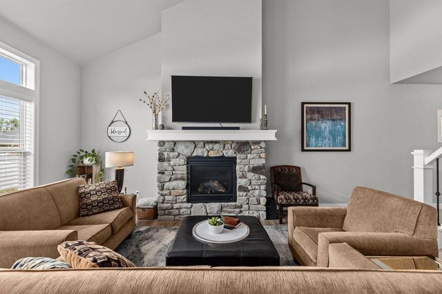 3635 GOLDEN HILL COURT, Appleton, WI 54913