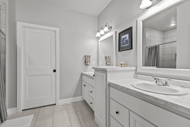 3635 GOLDEN HILL COURT, Appleton, WI 54913