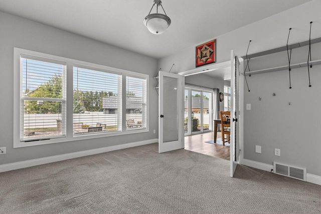 3635 GOLDEN HILL COURT, Appleton, WI 54913