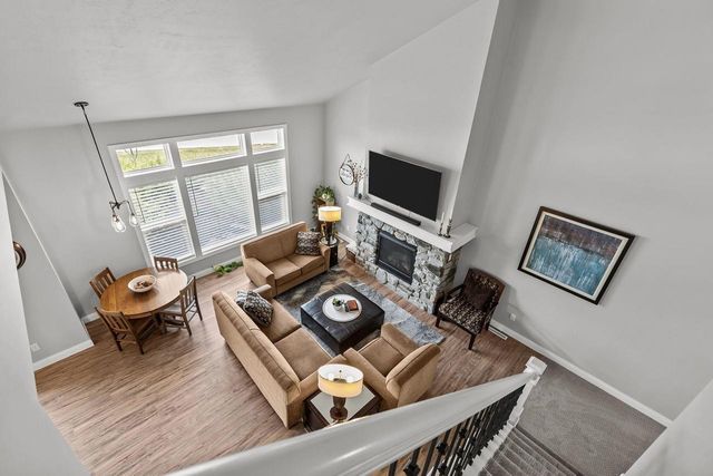 3635 GOLDEN HILL COURT, Appleton, WI 54913