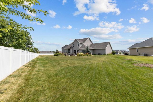 3635 GOLDEN HILL COURT, Appleton, WI 54913
