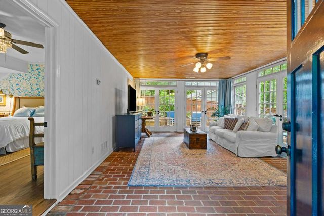 2872 Mcpherson Road NE, Roswell, GA 30075