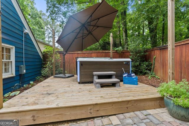 2872 Mcpherson Road NE, Roswell, GA 30075