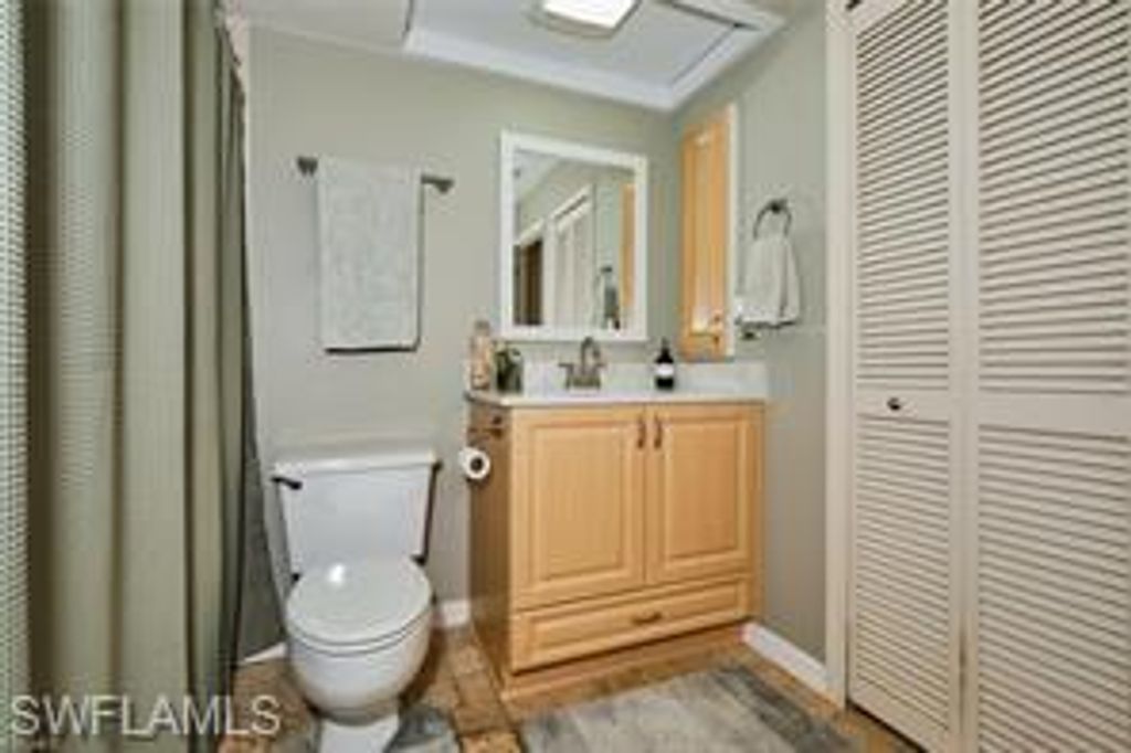 Image 20 of property listing at 140 SE 8th ST, Cape Coral, FL 33990