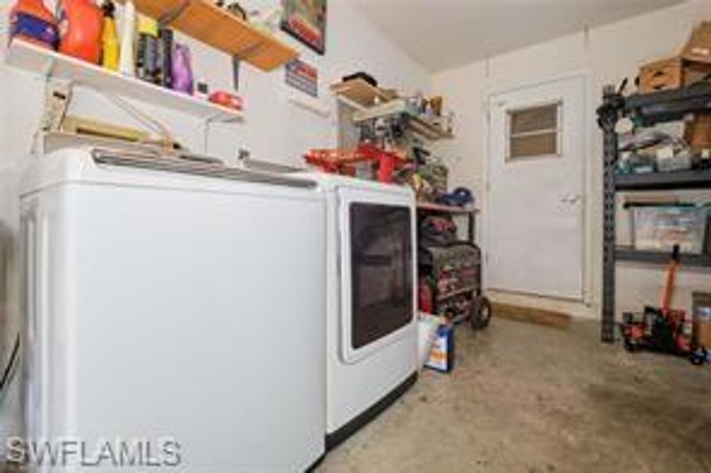 Image 25 of property listing at 140 SE 8th ST, Cape Coral, FL 33990