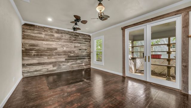 900 E Hubbard Street, Mineral Wells, TX 76067