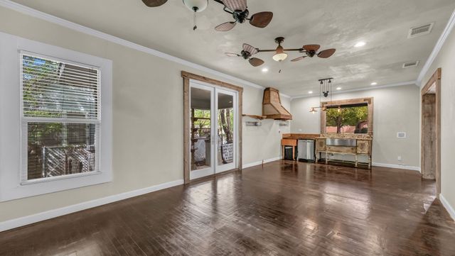 900 E Hubbard Street, Mineral Wells, TX 76067