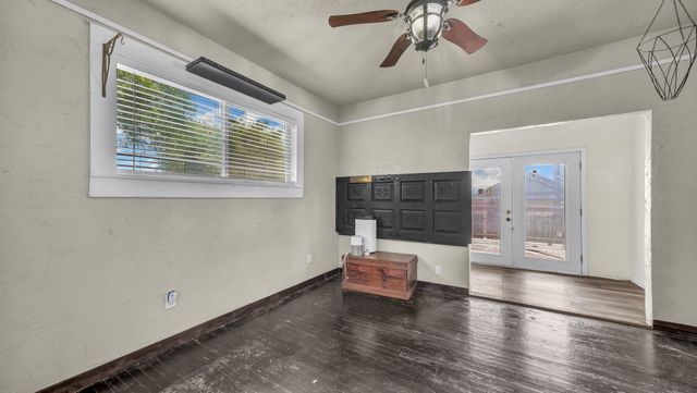 900 E Hubbard Street, Mineral Wells, TX 76067