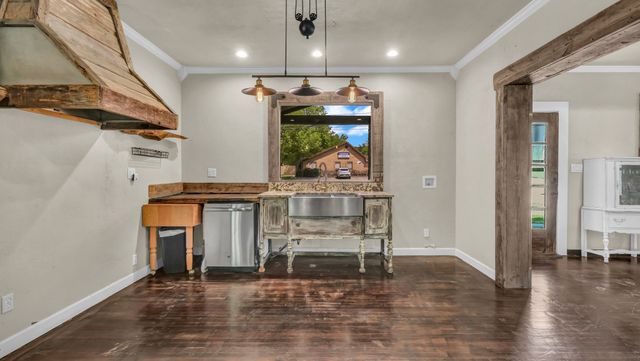 900 E Hubbard Street, Mineral Wells, TX 76067